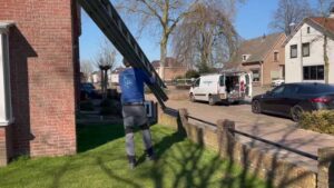 Schoorsteen onderhoud Twente ladder bus