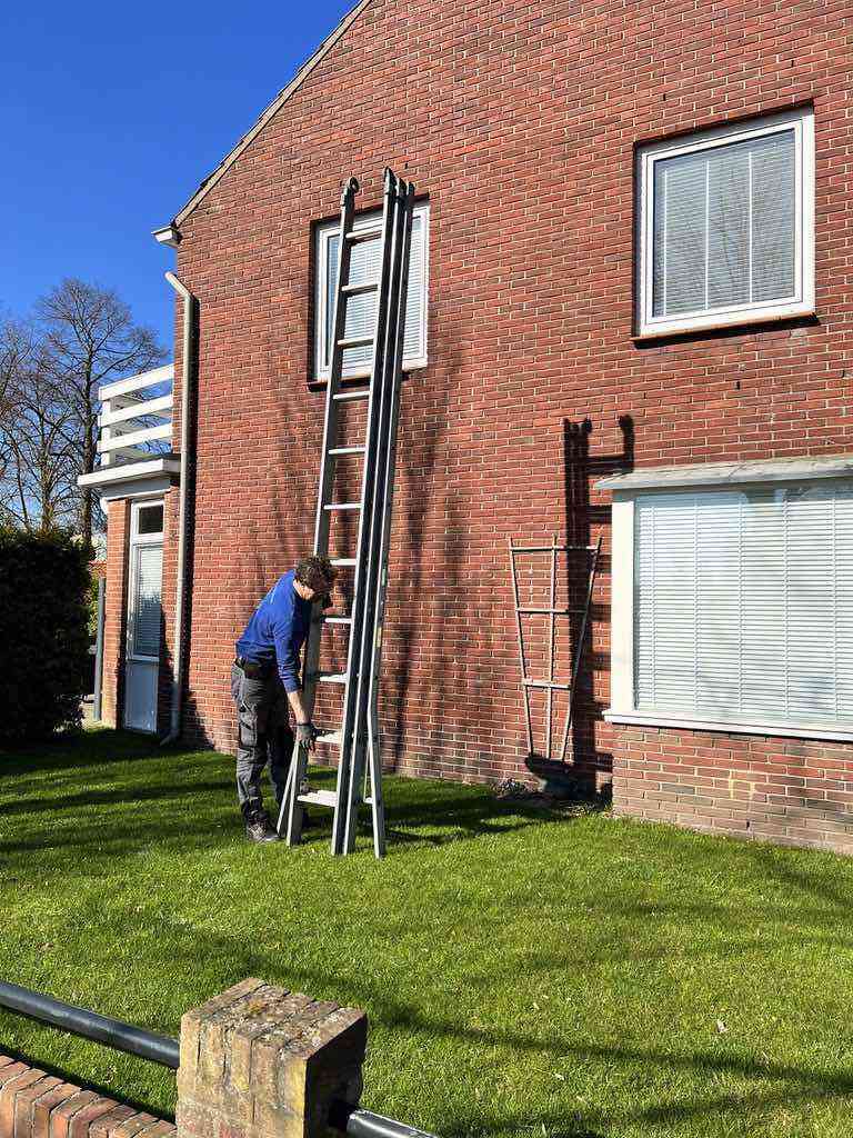Twente schoorsteenveger huis ladder